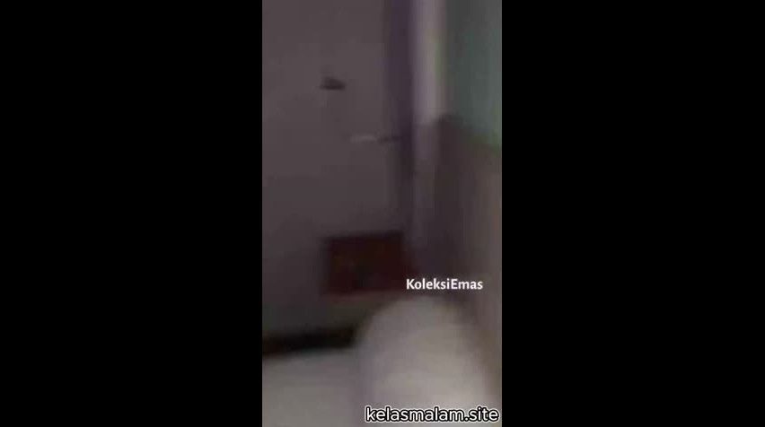 Bokep Indo CEWENYA PANIK CROT DALAM MEMEK